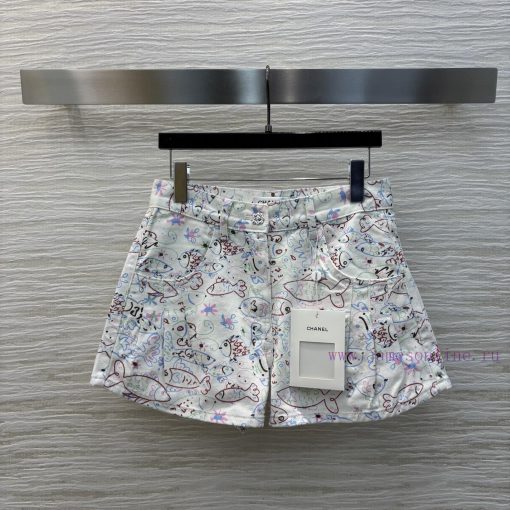 CK76077 Chanel 25 Early Spring New Collection Fun Graffiti Printed Cowboy Shorts A-line Version 9i4s7kc9