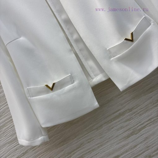 CW76078 Valentino Early Spring New Collection A Round Neck Short Suit Jacket That Is The Epitom 3wnb7bfv - Image 7