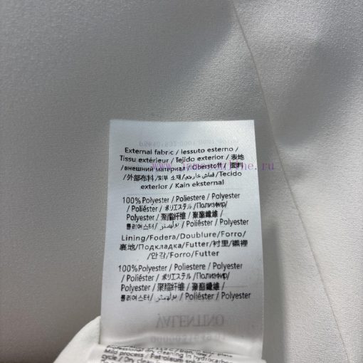 CW76078 Valentino Early Spring New Collection A Round Neck Short Suit Jacket That Is The Epitom 3wnb7bfv - Image 10