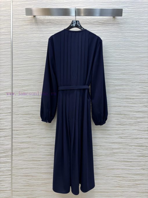 CL76080 Louis Vuitton In Early Spring Of The 25th Year Features A Floral Pleated Dress With A R 7hgmls4n - Image 9
