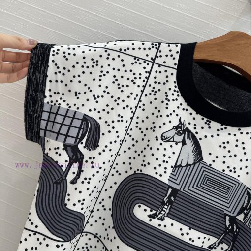 BT76088 Hermes 25 Early Spring New Product: Horse Printed Pattern Splicing Knitted Top With Pol fi91e8pe - Image 4