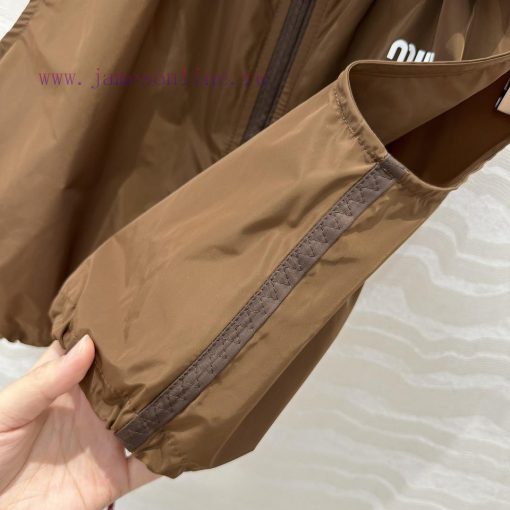 AW73906 Miu Miu Girls' Wear 25ss Early Spring New Product High Intelligence Caramel Color 🤎 Imp 543v53wb - Image 7