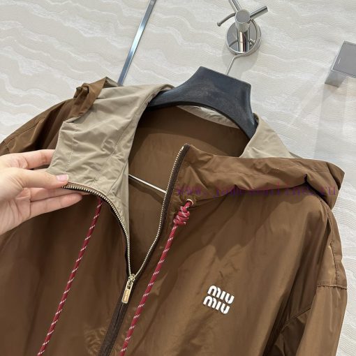 AW73908 Miu Miu Girls' Wear 25ss Early Spring New Product High Intelligence Caramel Color 🤎 Imp k2z2xco5 - Image 5