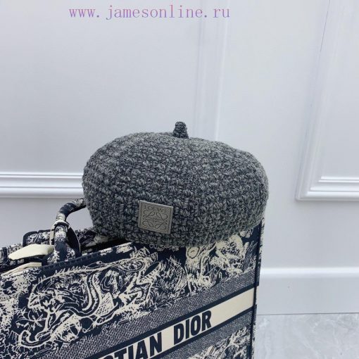 Loewe Classic Edition BeretVery versatile and not picky about peopleCoarse woolen fabric isf4ohsico