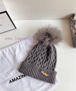 CHANEL 2023 autumn/winter new Chanel style detachable dual-purpose brooch with fox fur ball ygedkr2h