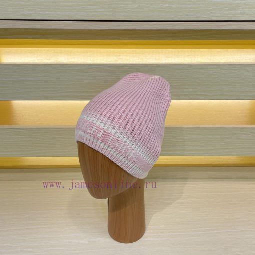 The latest wool knitted hat from Dior's official website is very soft and skin friendly, witct2z824f