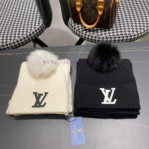 LV three piece wool set fox fur hat scarf classic set hat warm and super comfortable~Winter k88gew8g - Image 6