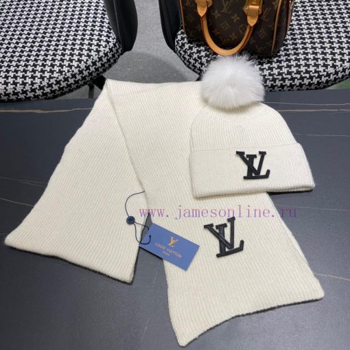LV three piece wool set fox fur hat scarf classic set hat warm and super comfortable~Winter k88gew8g - Image 9