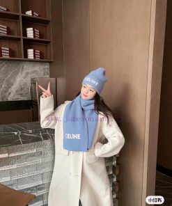 Celine is a popular product on Xiaohongshu, with a classic set of hats, scarves, and other asazjlgz5