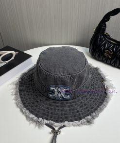 Celine's new washed denim fisherman hat is of the best quality, casual and elegant, simple aagdqarbn