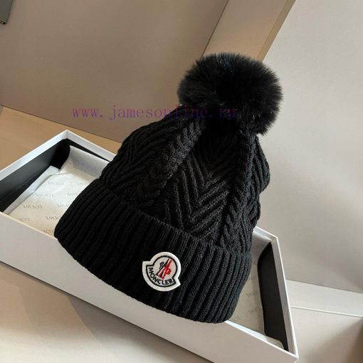 Hooded woolen hat with added fleece2sp8t2pp