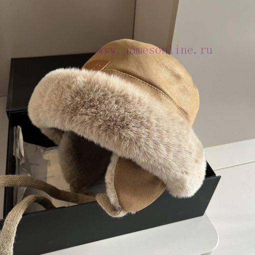 Burberry's new ear protection hat with fleece lining, essential for keeping warm in autumn a6cf7jlv5 - Image 5