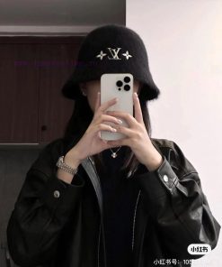 Lv Louis Vuitton Autumn/Winter New Fisherman's Hat, Handheld Hat, Foldable, Black and White,5q8umx29