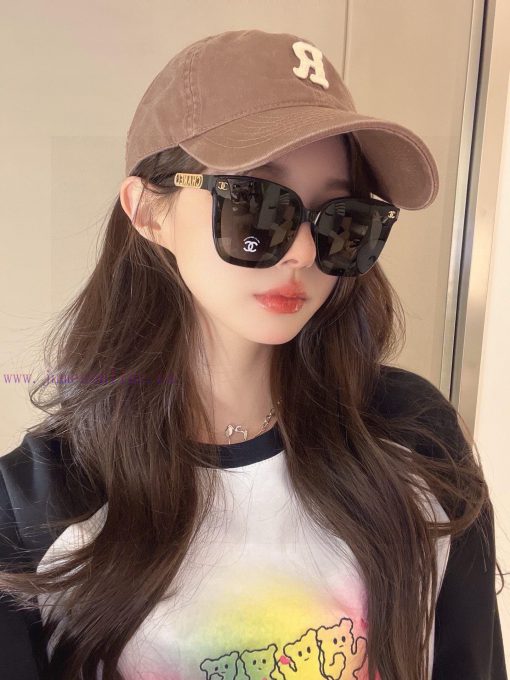 The new CHANEL sunglasses interpret the latest spring and summer glasses with unique charm apv3w2915 - Image 2