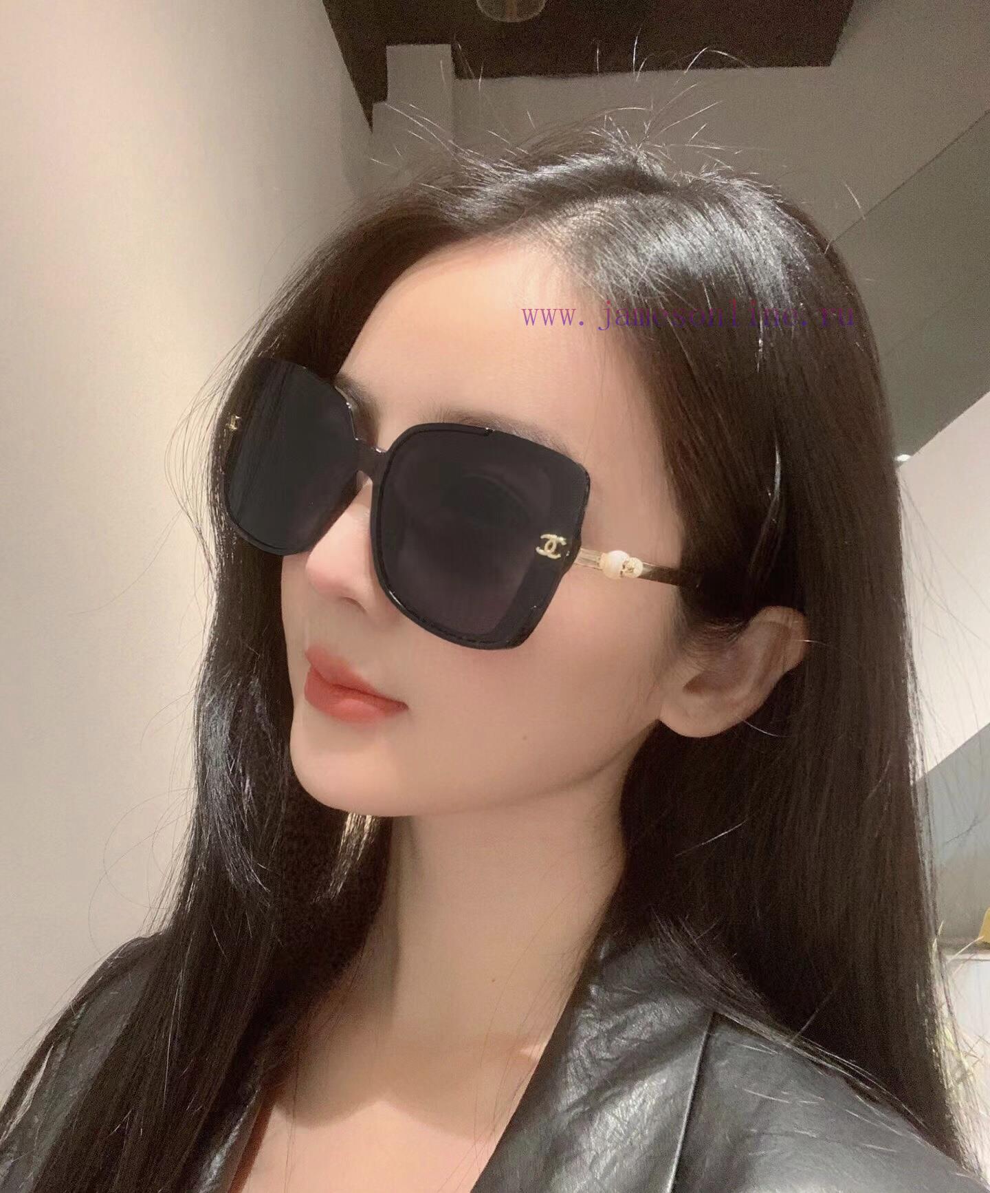 2023 New CHANEL Women's Mature Large Frame Sunglasses Fashion Diamond studded Mirror Legs Hiog9ufhf3 - Image 2