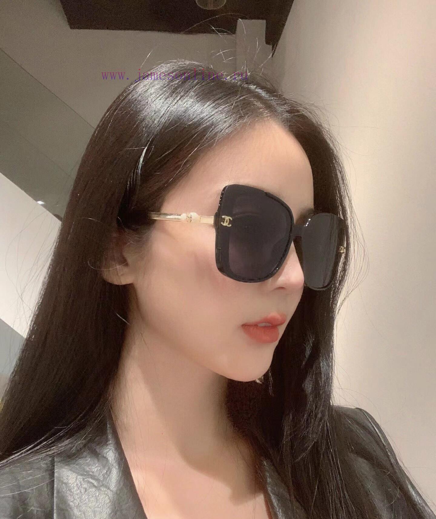 2023 New CHANEL Women's Mature Large Frame Sunglasses Fashion Diamond studded Mirror Legs Hiog9ufhf3 - Image 3