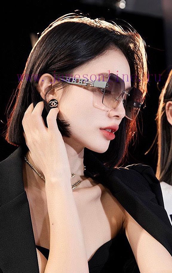 Herm è s' classic boxy design, not picky about face shape, looks very elegant whether pairedbgo0ft6b