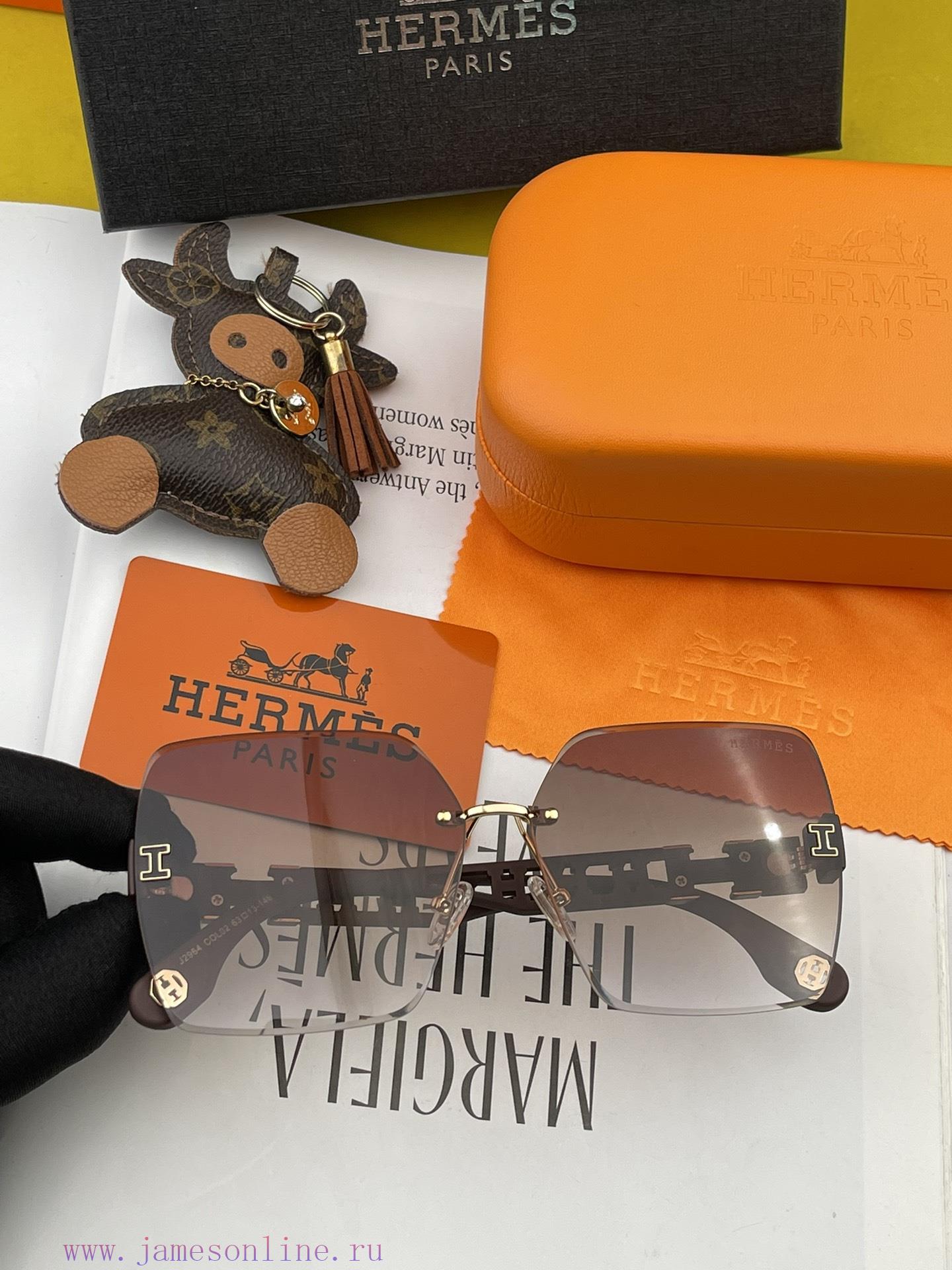 Herm è s' classic boxy design, not picky about face shape, looks very elegant whether pairedbgo0ft6b - Image 3
