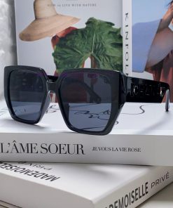 Chanel 2024 new English letter box sunglasses women's Korean version trendy versatile sunglaehcmhtmh
