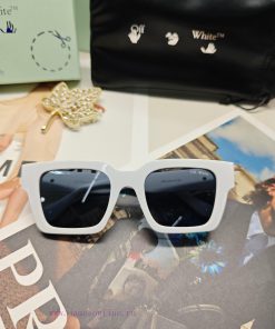 Off White's latest design style, original customized quality is full. It almost includes eve2xkh6p9j