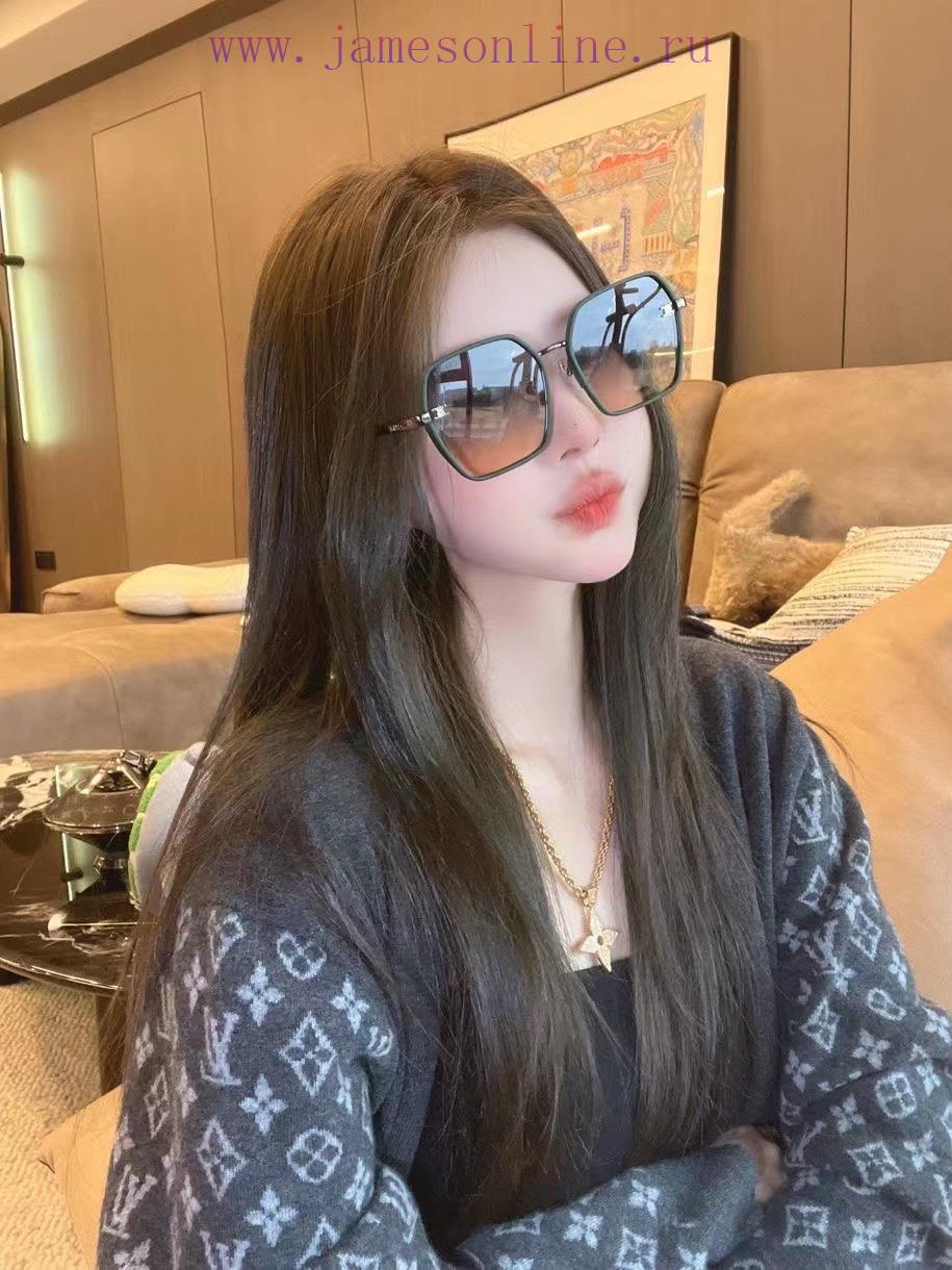 CELINE ️️️ MODELCL40681 ️️️ SIZE60 ports 18-145 ️️️xbftp9km