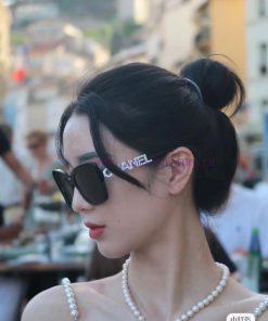 Chanel recommends this pair of sunglasses that have a stylish and elegant appearance when woxxk9zbgo
