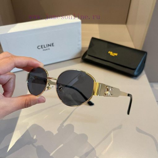 Lisa's same Celine retro round frame sunglasses. Celine's "Salted Egg Superman" Arc de Triome4uzb71p - Image 7