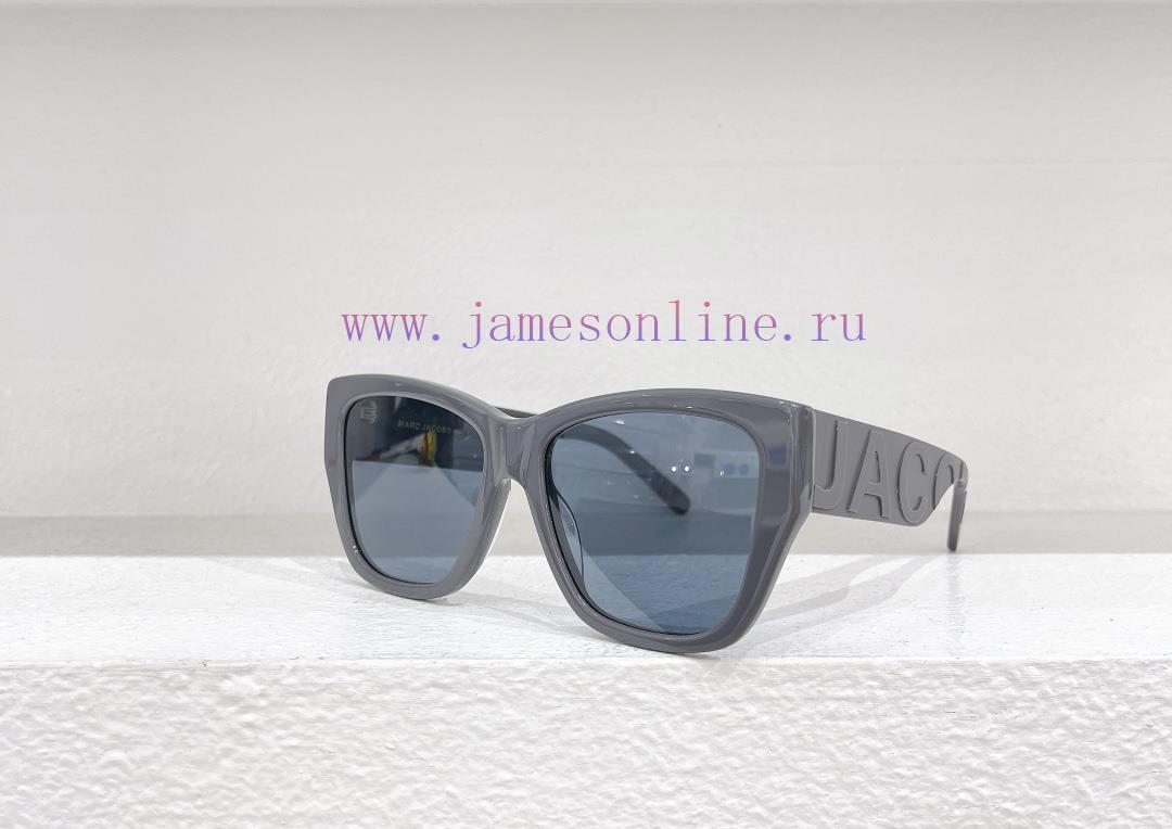 MARC JACOB * MODEL MJ695/SSIZE56 ports 18-1458bji0tta