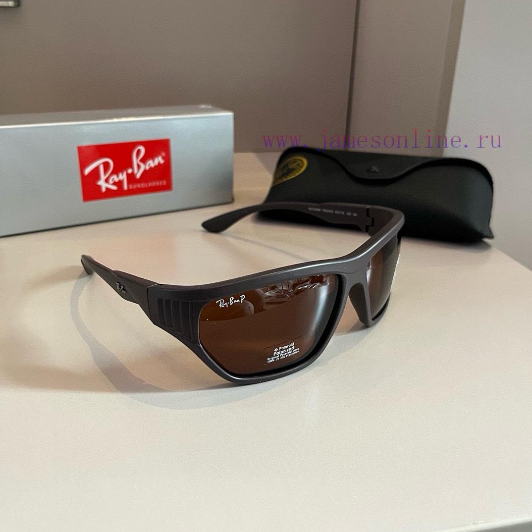 Ray Ban co branded Porsche sunglasses with a cool lookkr6jjzu1