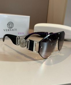 Versace Sunglasses from VersaceThis is the super popular sunglasses style this yearvmsnuiz6