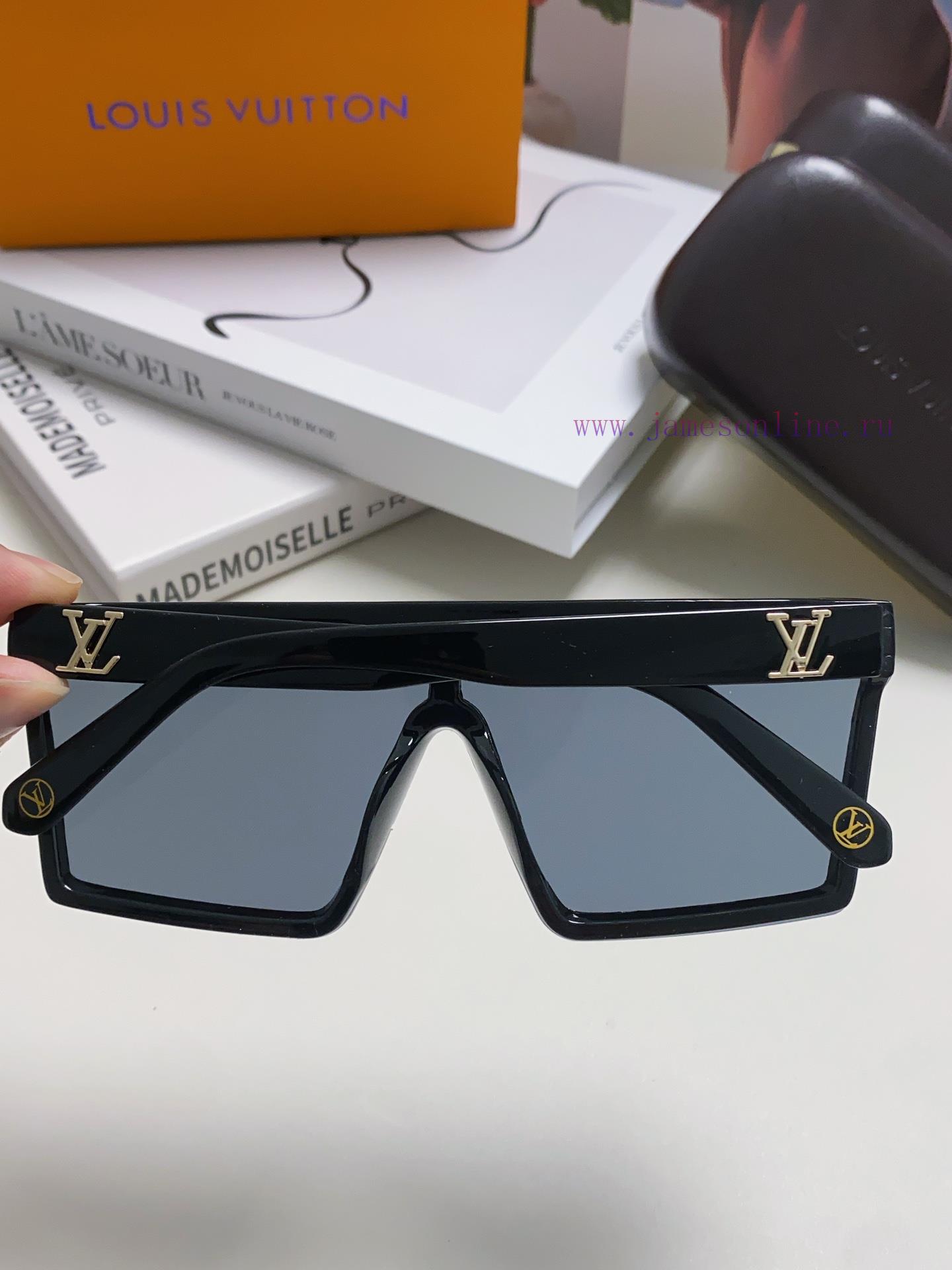 LV Louis Vuitton 2024 new sunshade sunglasses, cool style, may not necessarily attract men, r2qt19ly - Image 7