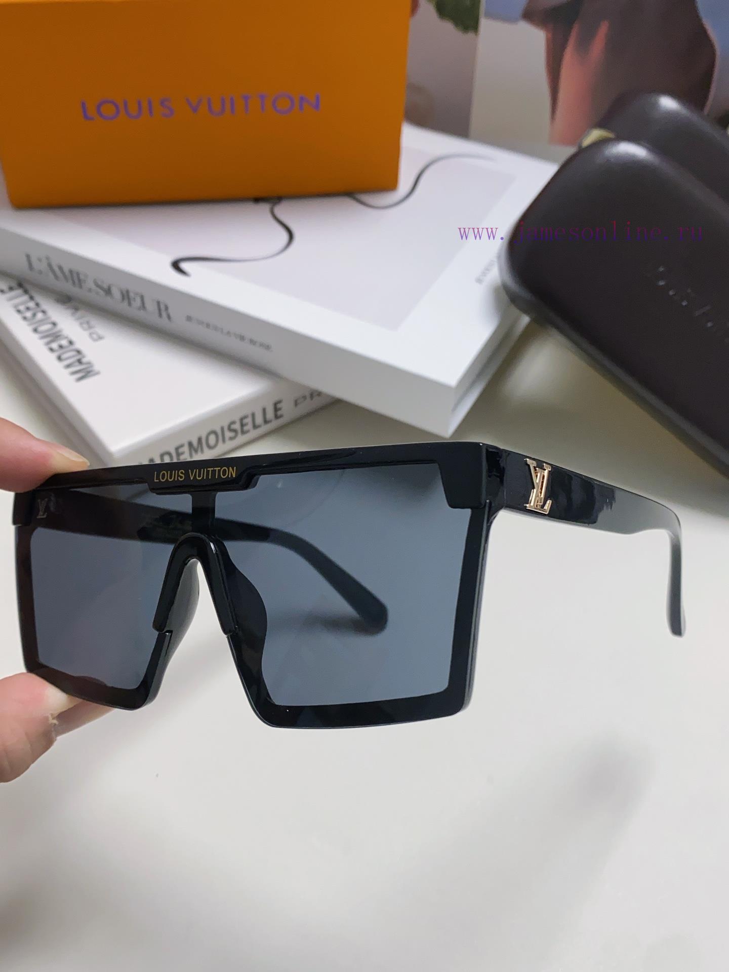 LV Louis Vuitton 2024 new sunshade sunglasses, cool style, may not necessarily attract men, r2qt19ly - Image 8