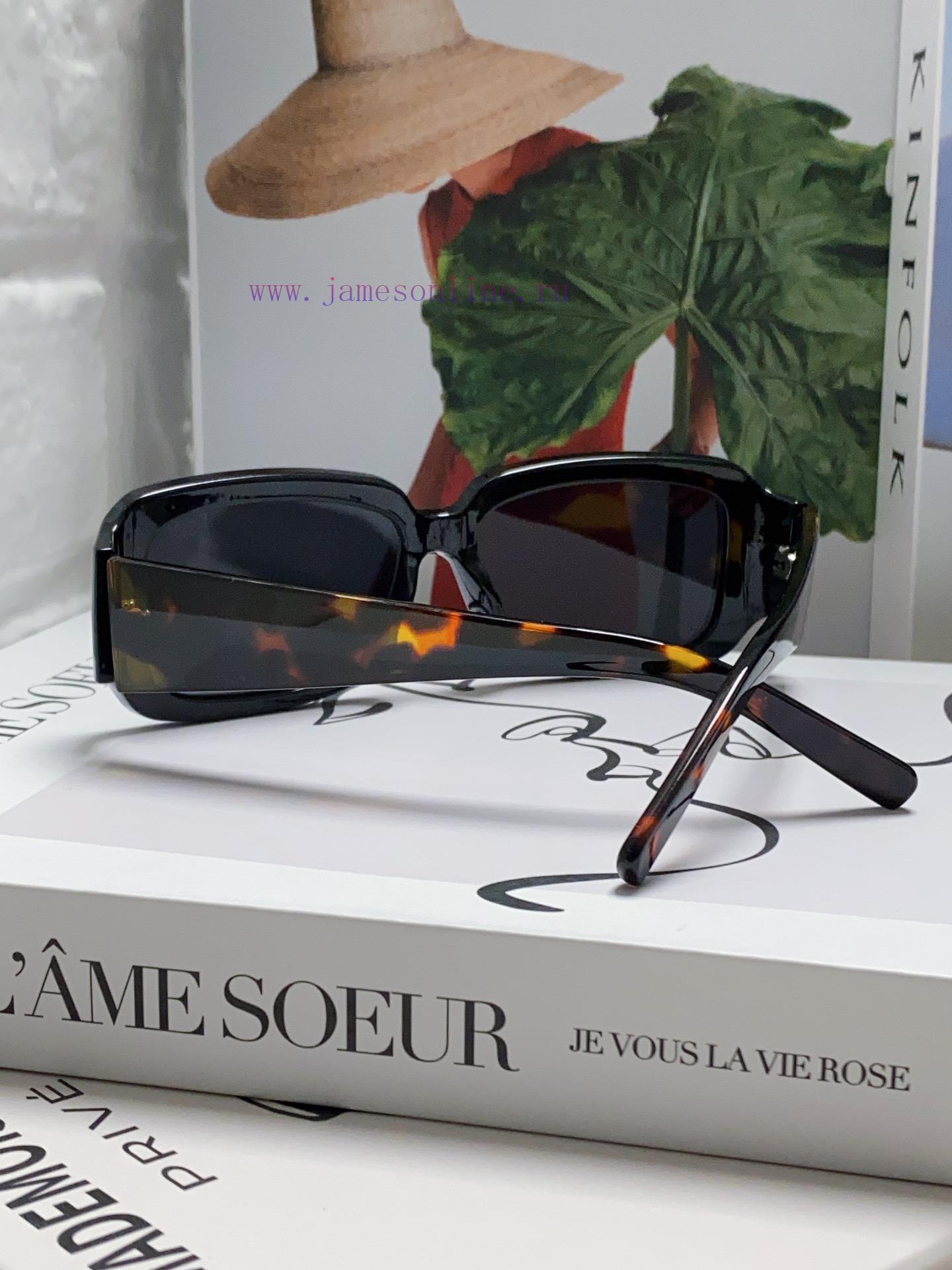 GucciGucci 2024 New Side Double Identification Board Black Rectangular Trendy Fashion Comfordyqac3k4 - Image 5
