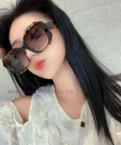 PRADA 2024 European and American Fashion Women's Large Box Face Covering Versatile Sun Eye E9bw6ssv4