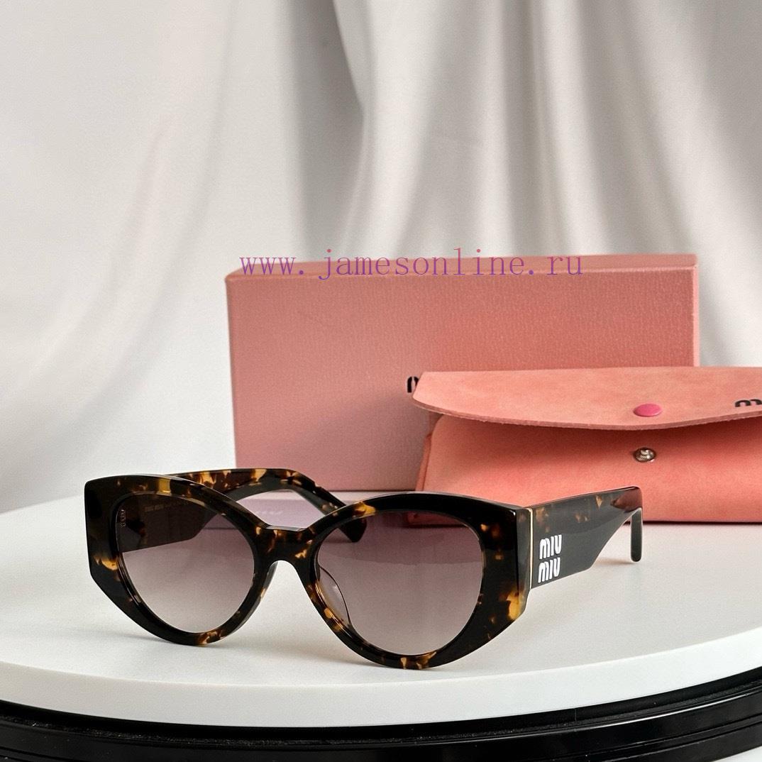 Same color deliveryMiu Miu Annual Strongest Double Splicing Material Style Super Grass Plantbqung3ul - Image 3