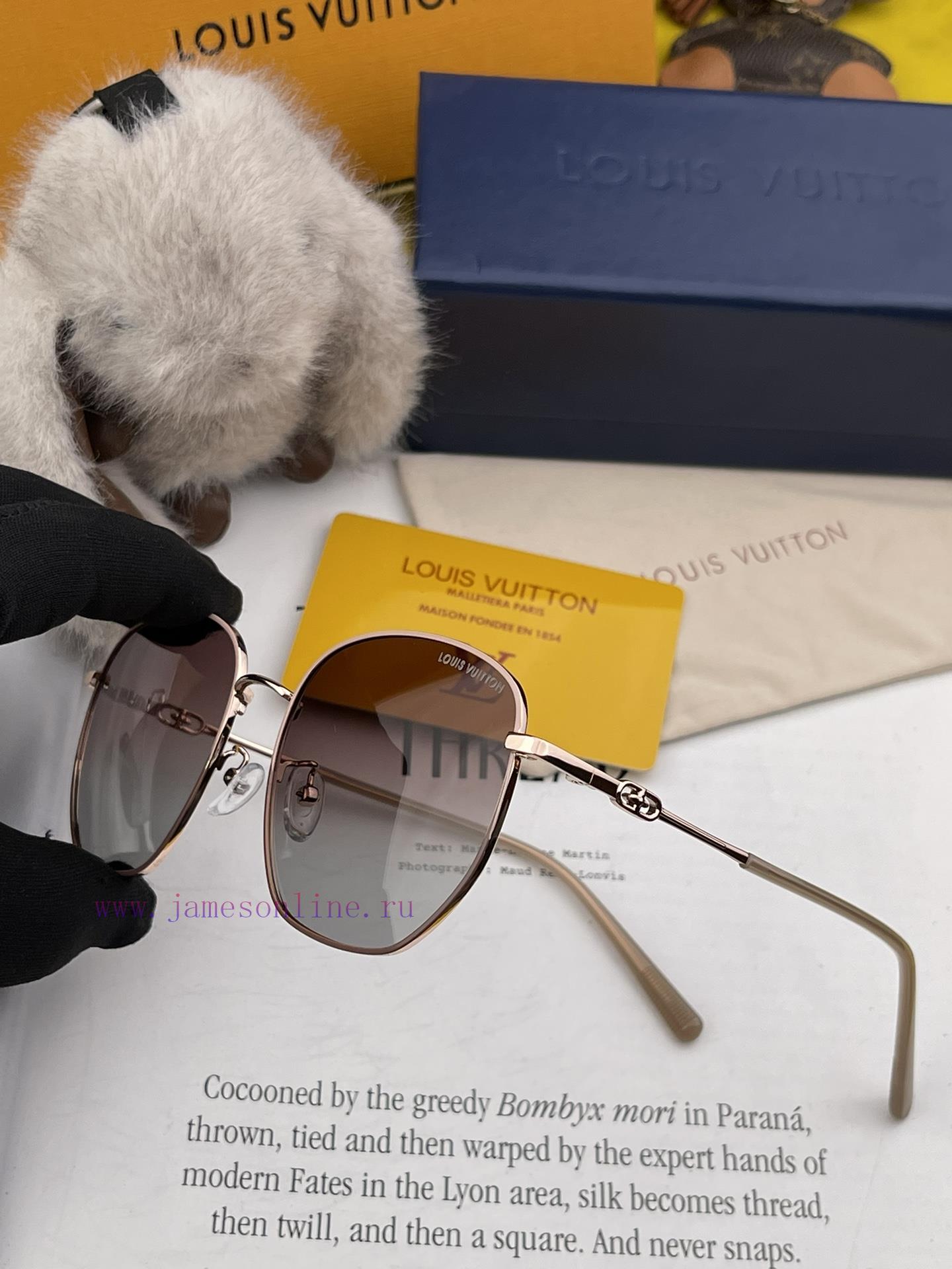 LV 2024 Spring New Sunglasses: Various internet celebrities have brought a full circle of pluafh7v8v - Image 6