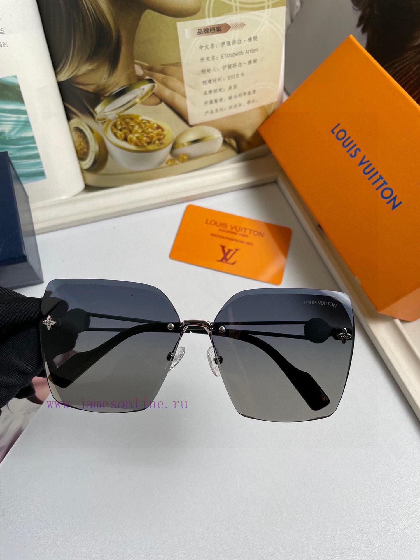Louis Vuitton LV Women's Sunglasses with HD Nylon Lens, Classic Clover Elements, Retro Stylenvywlkio - Image 6