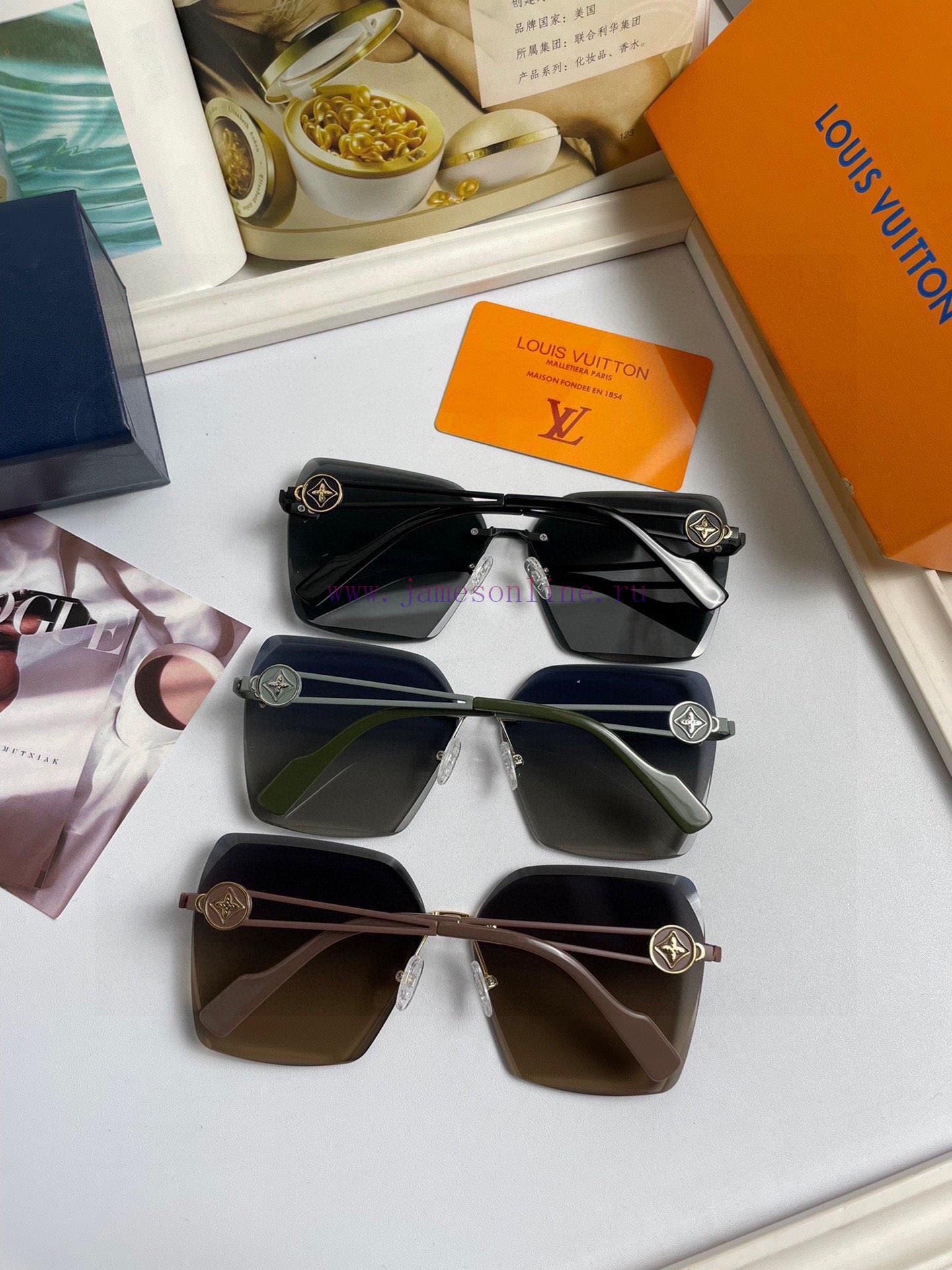 Louis Vuitton LV Women's Sunglasses with HD Nylon Lens, Classic Clover Elements, Retro Stylenvywlkio - Image 10