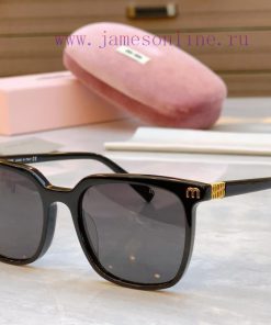 Miu Miu's new sunglasses,MODELVMU 61ZS, SIZE54 ports 18-1451muti7ja