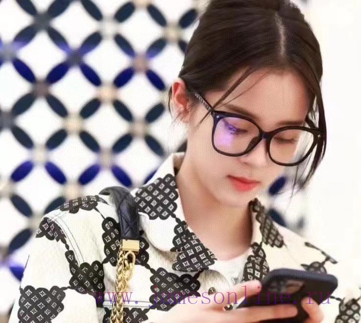 Louis Vuitton's new sunglasses, MODELZ1842E, Z1874E, with anti blue light lenses on the optifwiljrlw - Image 4