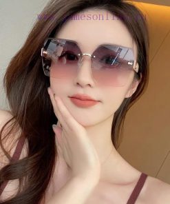 GUCCI2024 Spring New Trendy Popular Fashion Box Sunglasses High Quality Comfortable Wearing b6w4nbm5