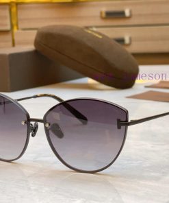 Tom Ford's new sunglasses,Model FT1106, Size 63, Port 14-1408lu0j2ea