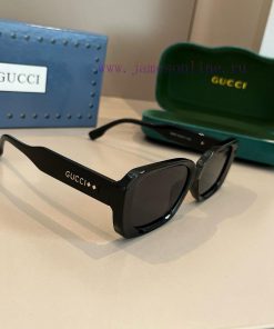 GucciGucci's heavyweight new sunglassesThree dimensional facial contouringRetro style with clg3bdisi