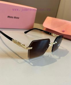 MIUMIU girl's new color is here~I want to weld sunglasses on my faceHard goods are not afrai6eau4jvf