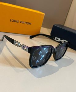 LV Louis VuittonVery heavy work with so many details that it's inhumaneCreate a sharp and eyqpp3q6gp