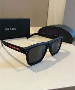 Prada trendy men's and women's street style sunglasses, lightweight and not too tight on theeu5kgios