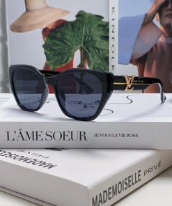 LV Louis Vuitton thick framed polygonal panel sunglasses for women, European and American stm6jpsmdx