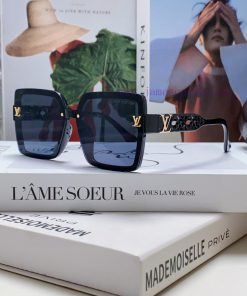 Lv Louis Vuitton 2024 new UV resistant high-end seaside sunglasses polarized face display smnglpw43q