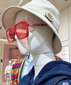 GUCCIGucci 2024 New Vintage Large Frame Romantic UV resistant Sunglasses GG0567 Women's Sunggpy9xax9