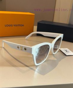 LV Louis VuittonVery heavy work with so many details that it's inhumaneCreate a sharp and eyph95k9uu